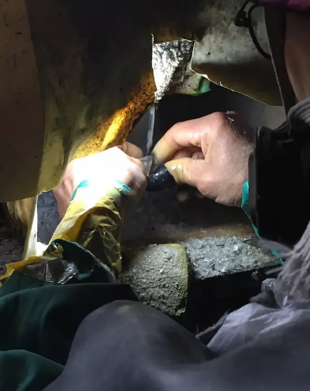 Cutting material for crystal beads